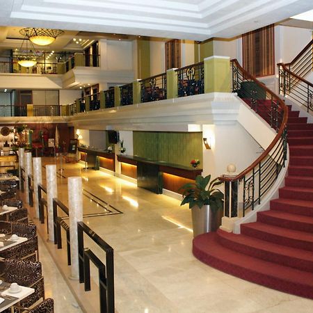 The Royal Mandaya Hotel Davao Exterior foto
